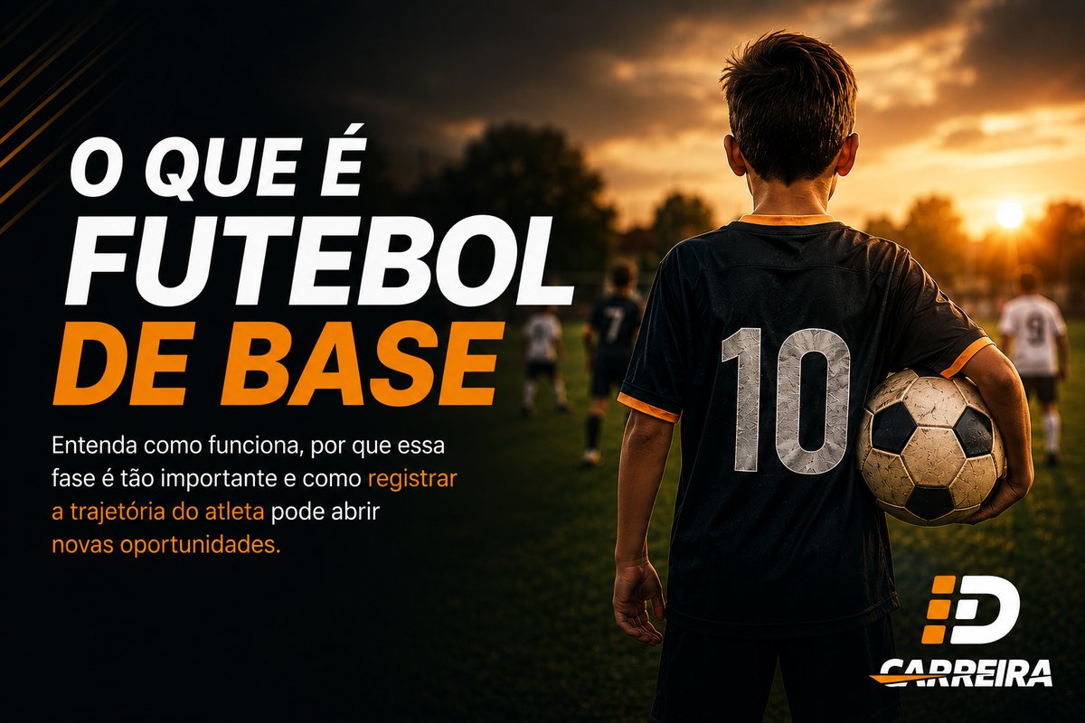 Atletas de base em campo durante treino de futebol
